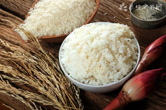 米饭和面条哪个热量高(相同量的米饭和面条哪个热量更高)