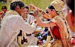 印度婚礼(印度女人为什么要给男人彩礼)
