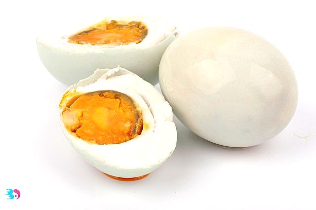 鸭蛋和鹅蛋怎么区分(怎样区别鹅蛋和鸭蛋营养师告诉你的道理)
