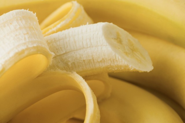 香蕉不能和什么水果一起吃(香蕉不能和什么水果放在一起吃值得大家注意的)
