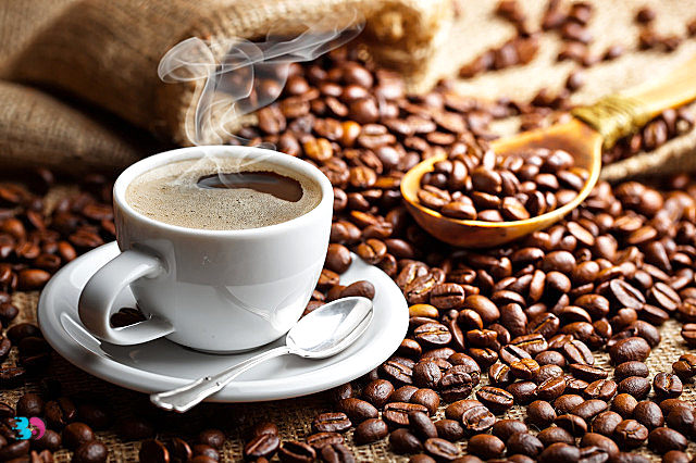 早上起来喝咖啡好吗(早上空腹喝咖啡好吗早餐后喝咖啡好处有不少)