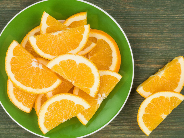 吃橙子的好处和坏处(长时间吃橙子有什么好处)