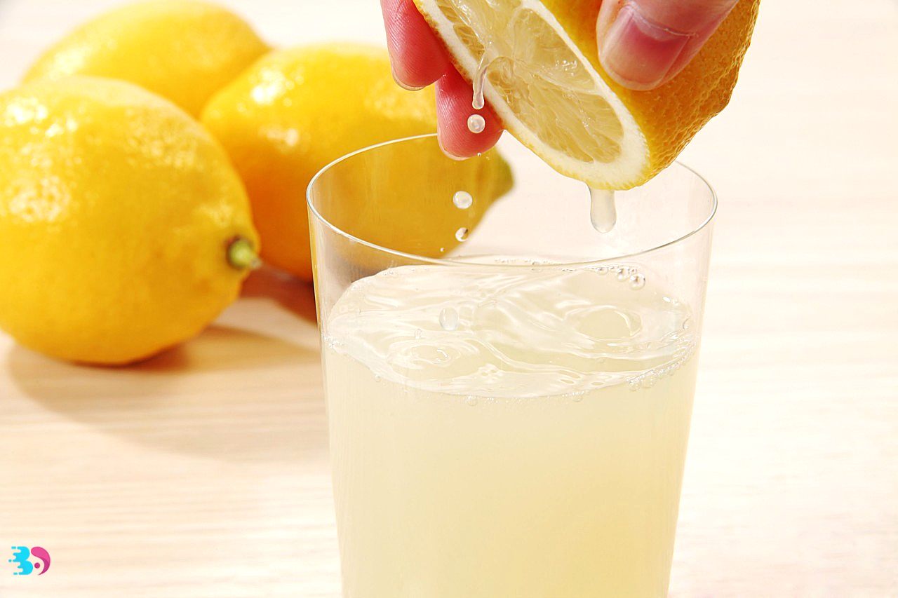 柠檬干泡水的功效与作用及禁忌(柠檬桑葚和枸杞泡水的功效和作用及禁忌有哪些呢)