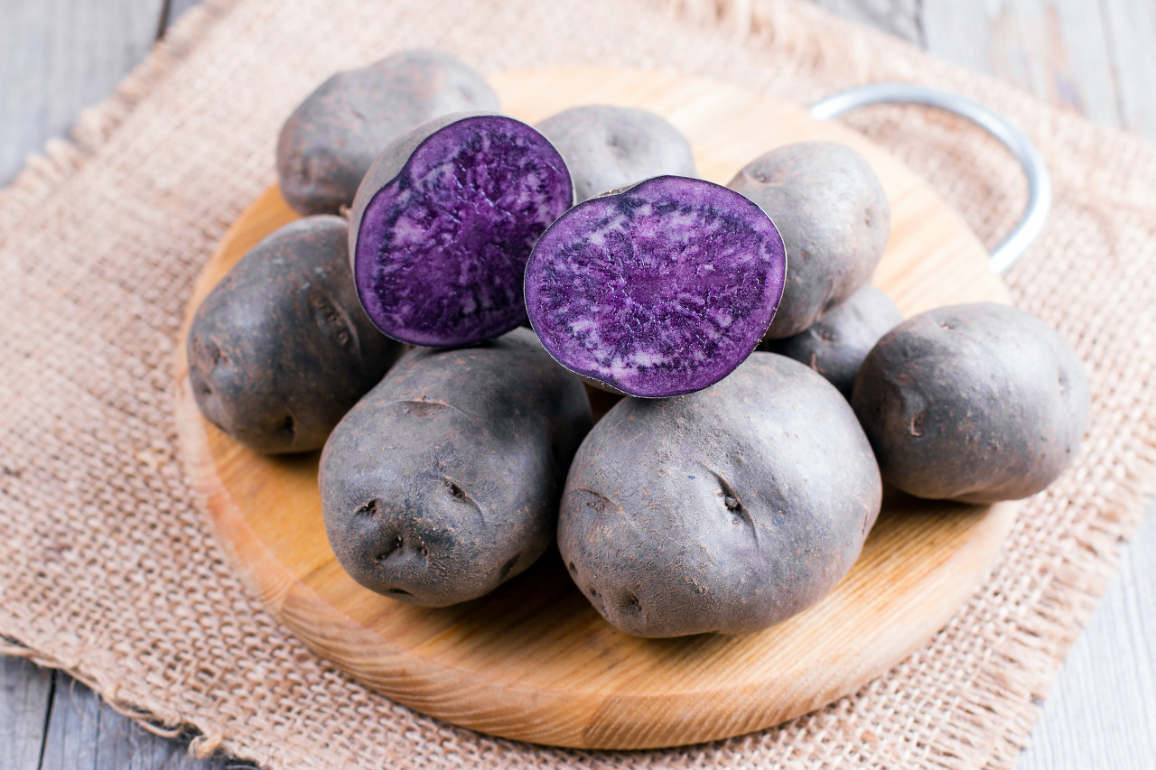 紫薯能生吃不(生紫薯能吃吗)