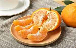 梦见分橘子给别人吃