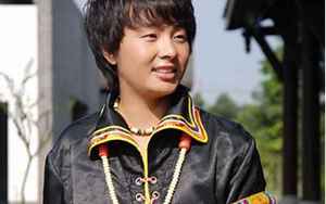藏族男歌手