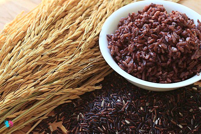 红米的功效与作用及食用方法(大米和红米的功效与作用及食用方法)