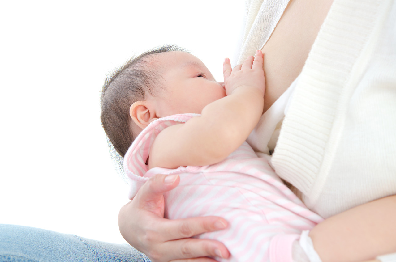 不喂母乳对产妇的好处(怀孕了还能喂母乳吗?)