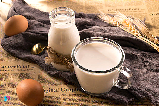 羊奶和牛奶的区别(羊奶和牛奶的营养有什么区别)