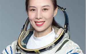 中国女宇航员(中国首位女航天员出舱)