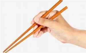 6根筷子测运势(用六根筷子算卦的原理是什么)