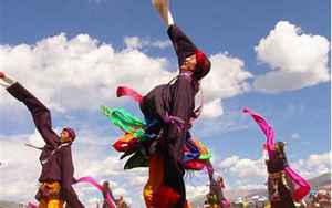 藏族的习俗(藏族地区有什么文化习俗)