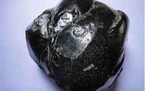 黑胆石(黑胆石是什么石头)