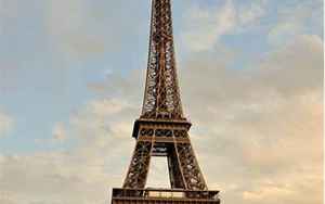埃菲尔铁塔在哪(巴黎埃菲尔铁塔在哪里)